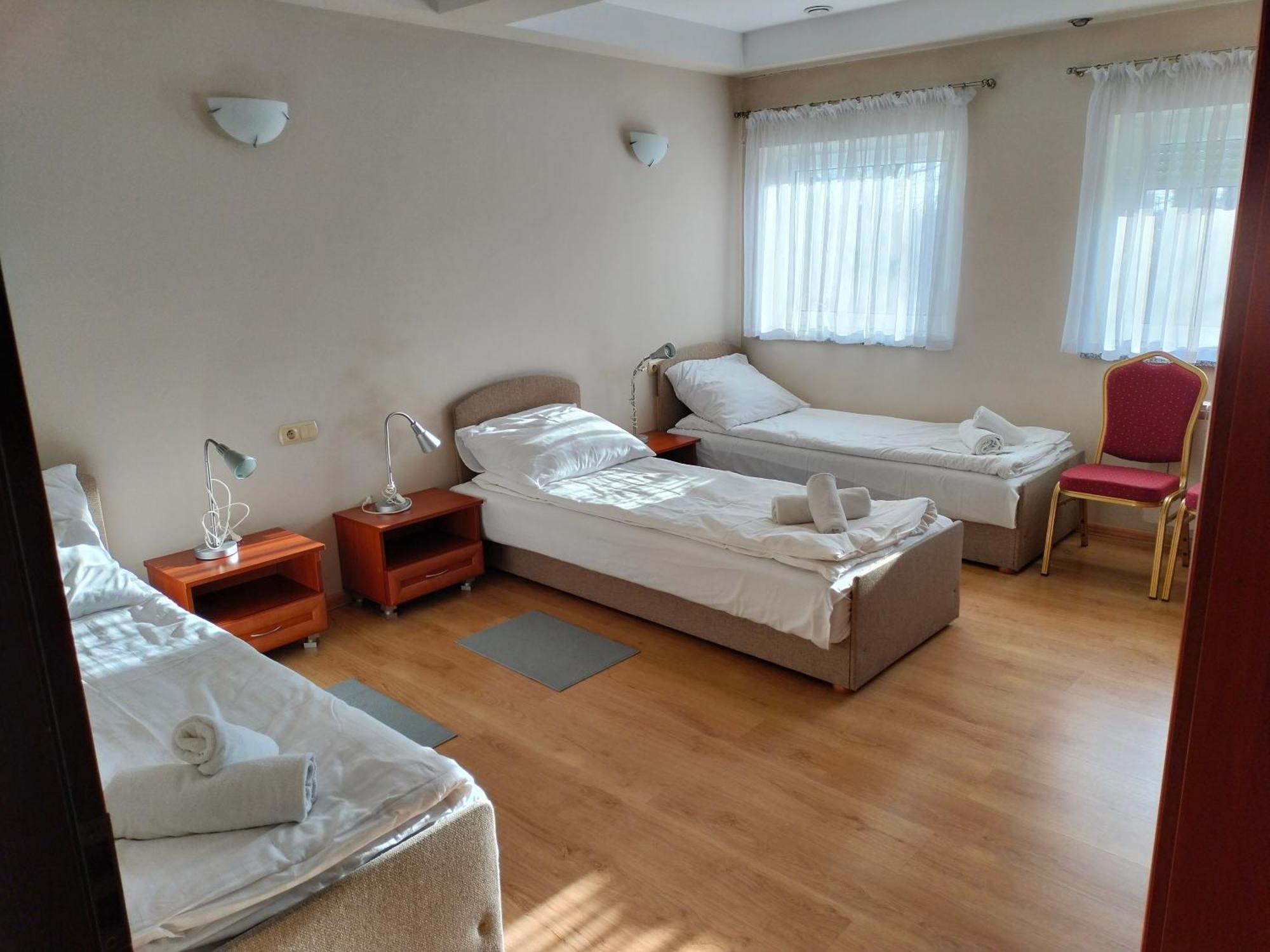 Bankietowa Hotel & Restauracja Ostrow Wielkopolski Ruang foto